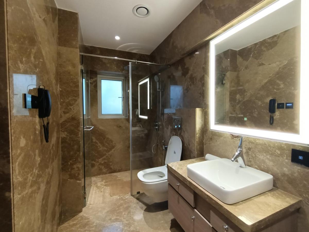 Hotel Highway Inn Andheri East Мумбай Екстериор снимка
